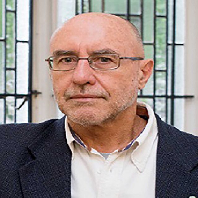 Prof Hennie