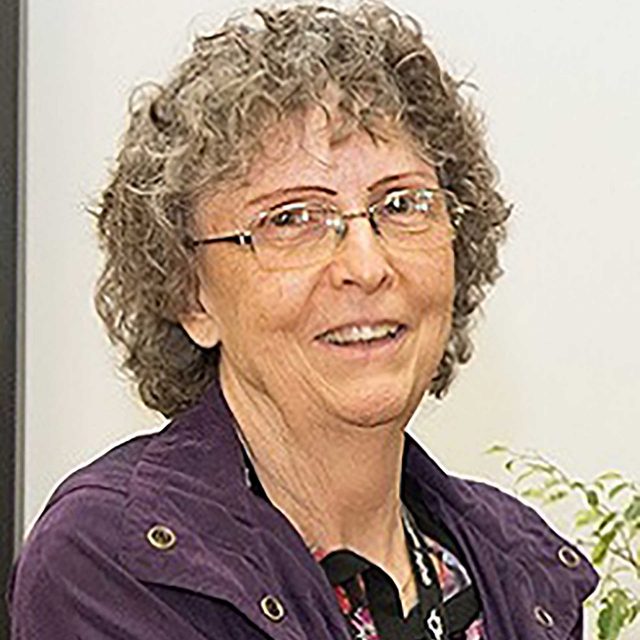 Elizabeth De Kadt