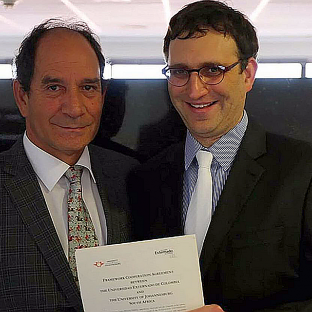 Dr Juan Carlos Henao Perez
