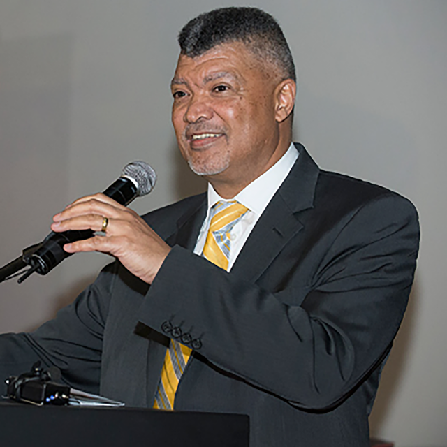 Uj Vice Chancellor Ihron Rensburg