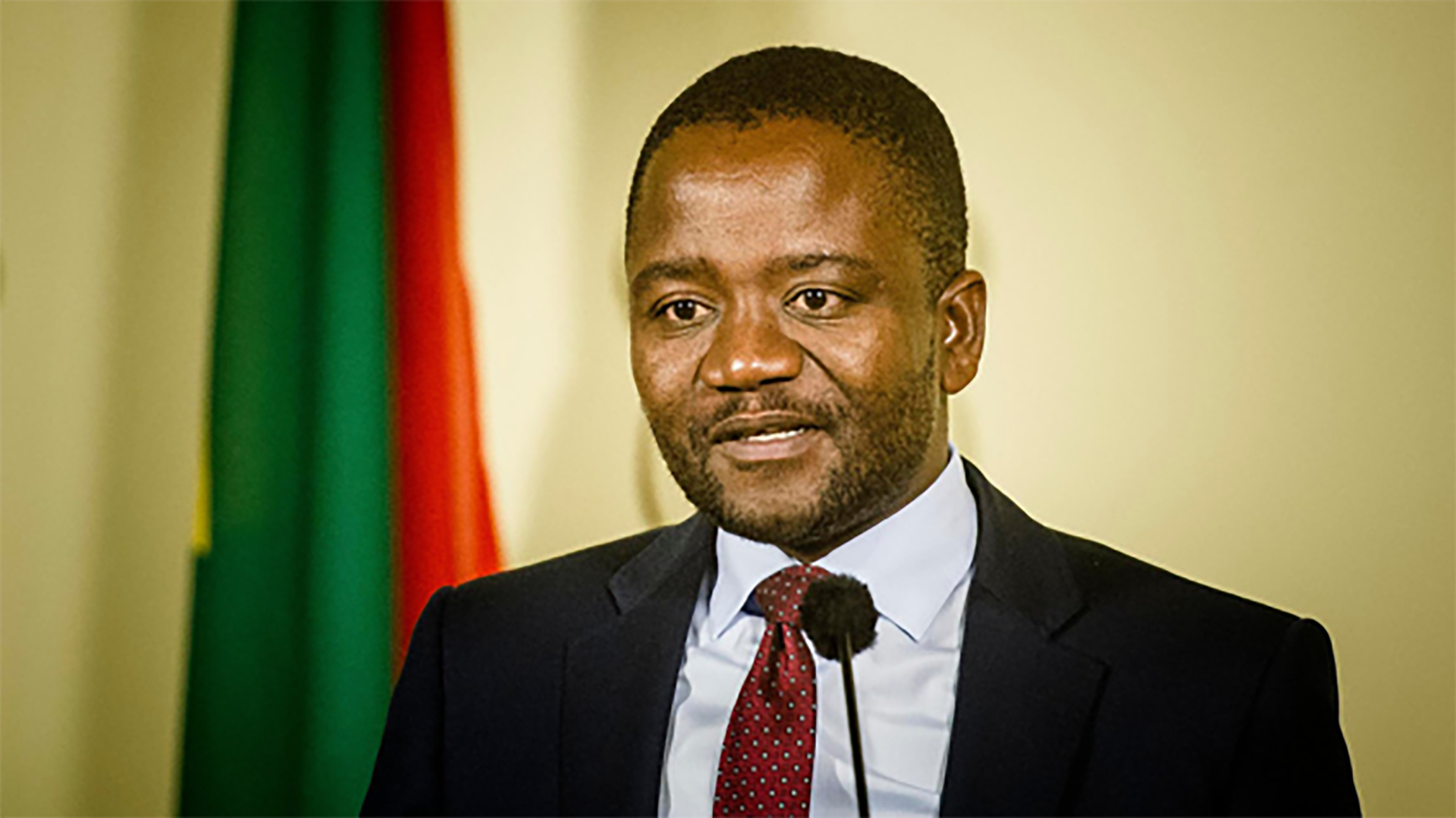 Dr Bongani Ngqulunga