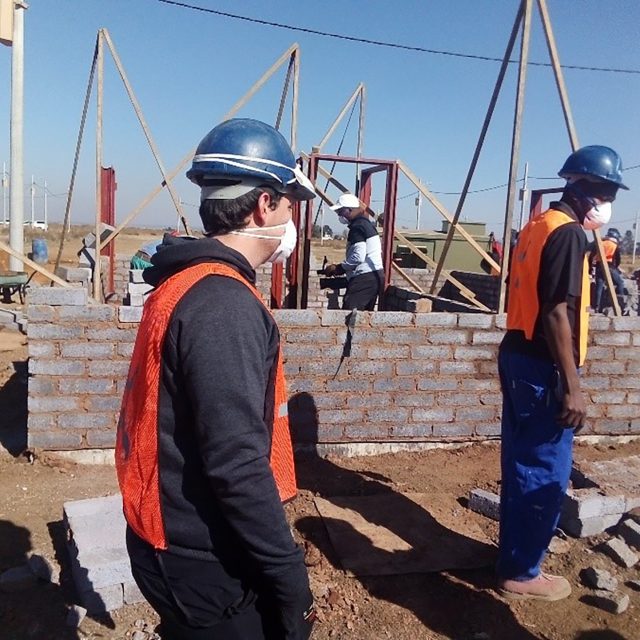 Building Uj