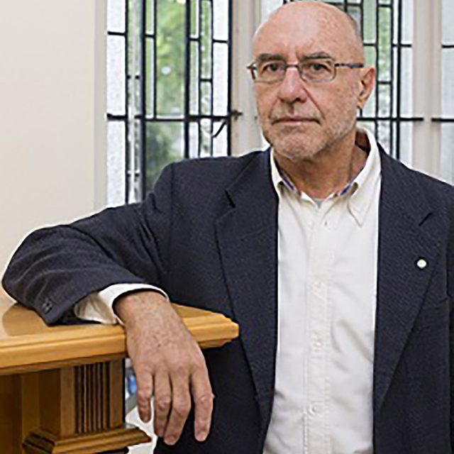 Prof Hennie Strydom.