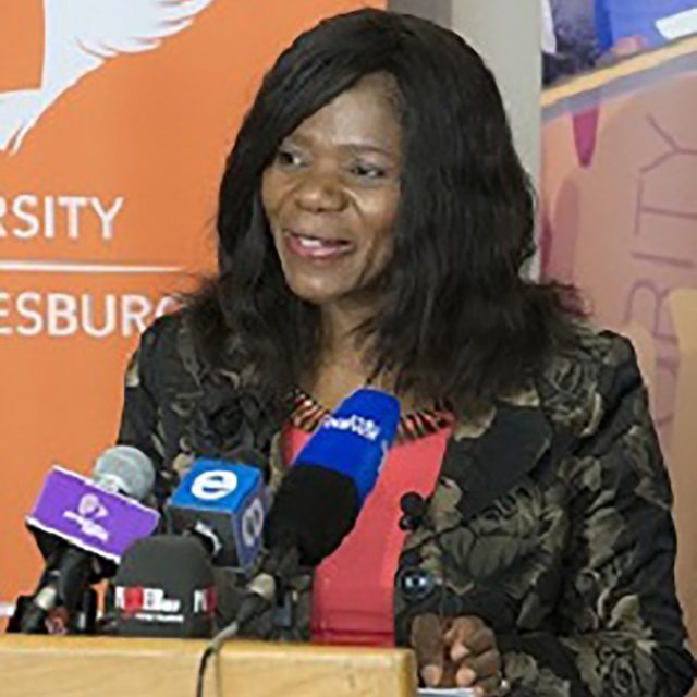 Thuli Mandosela