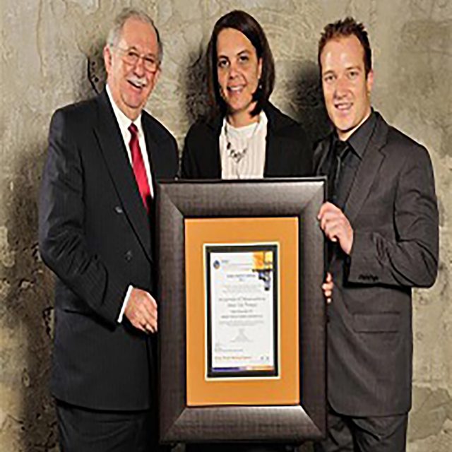Uj Solar Car Project Receives Sanea Award