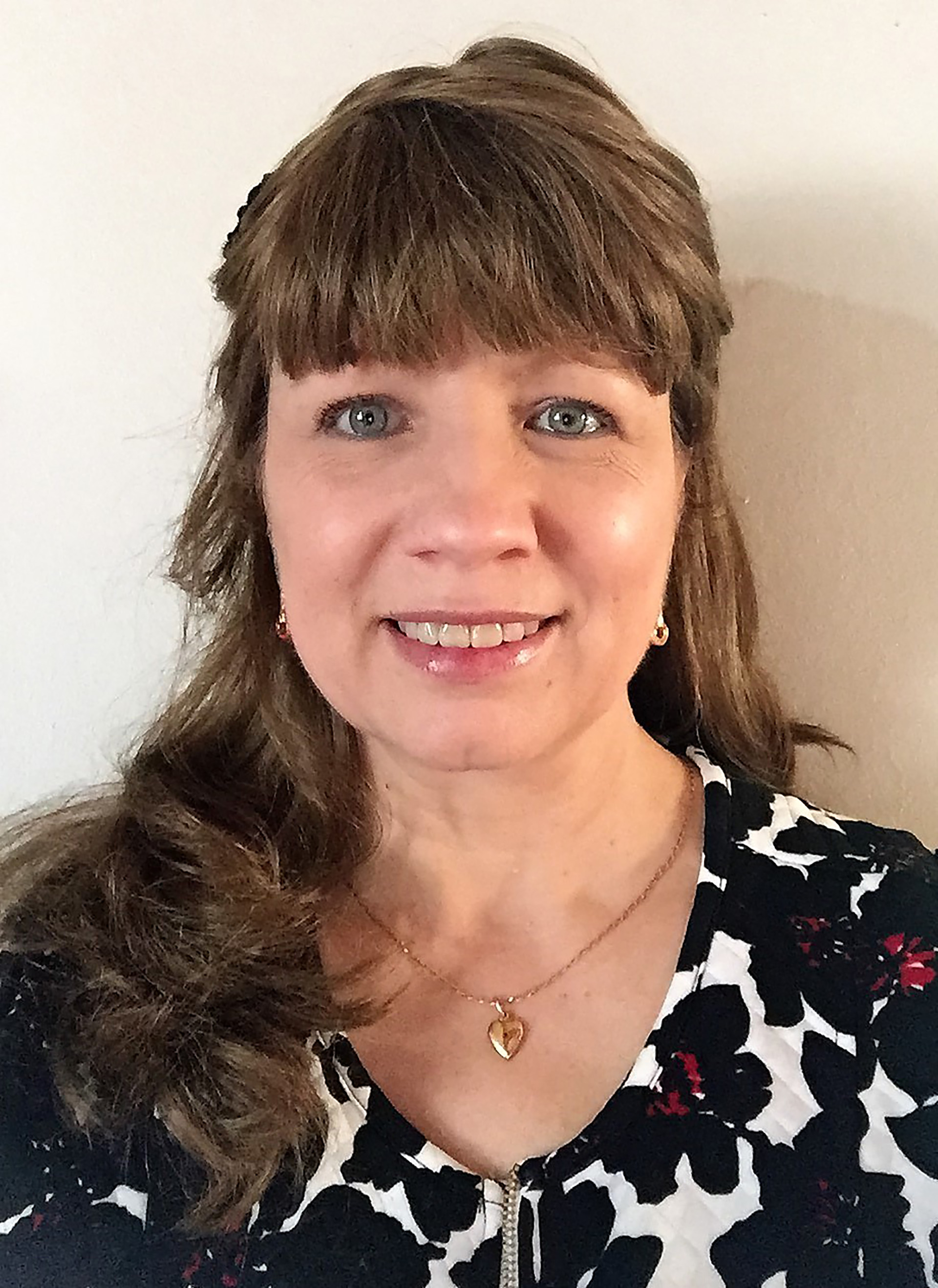 Dr Maureen Van Den Bergh
