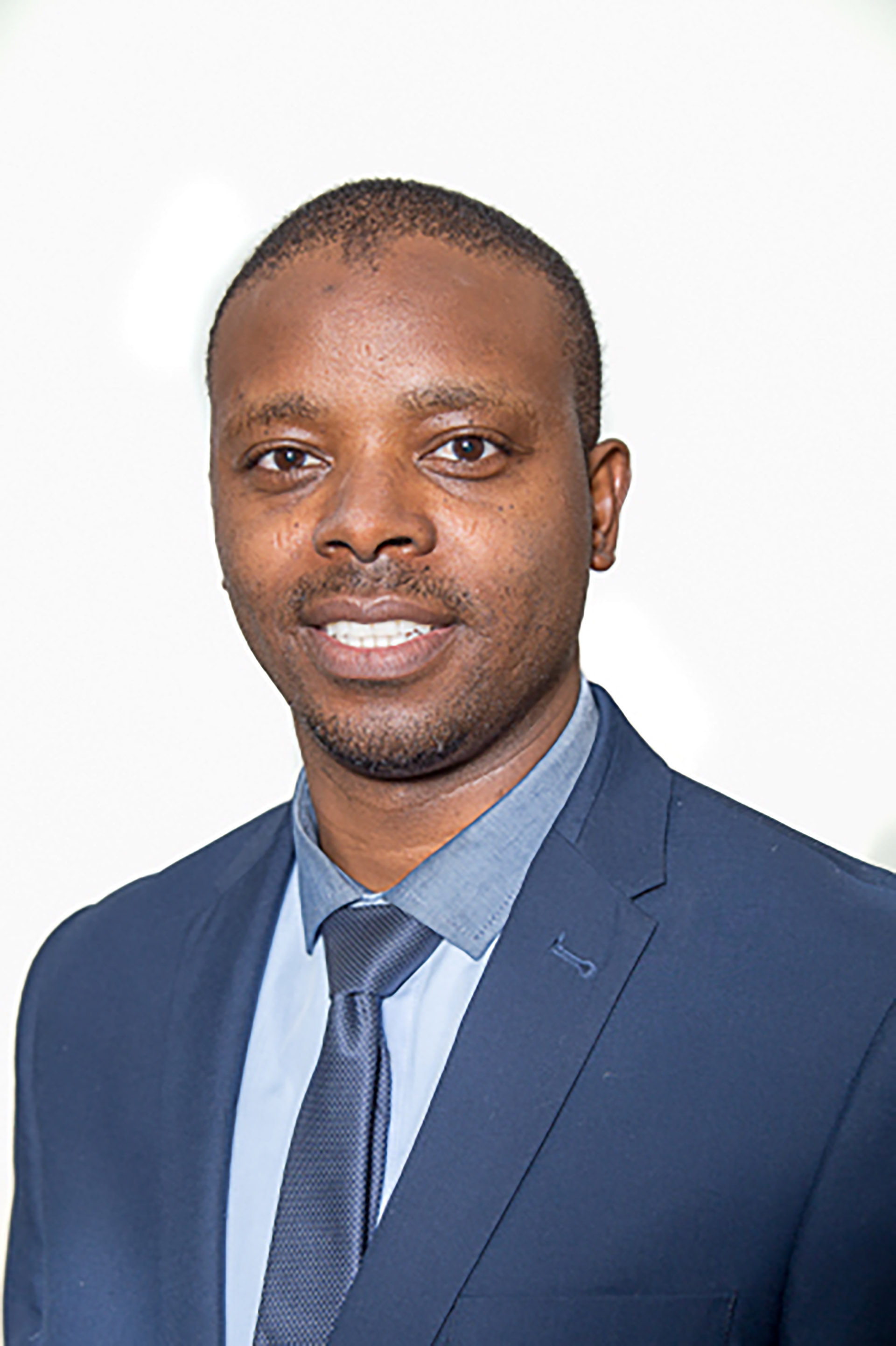 Mr Oliver Takawira