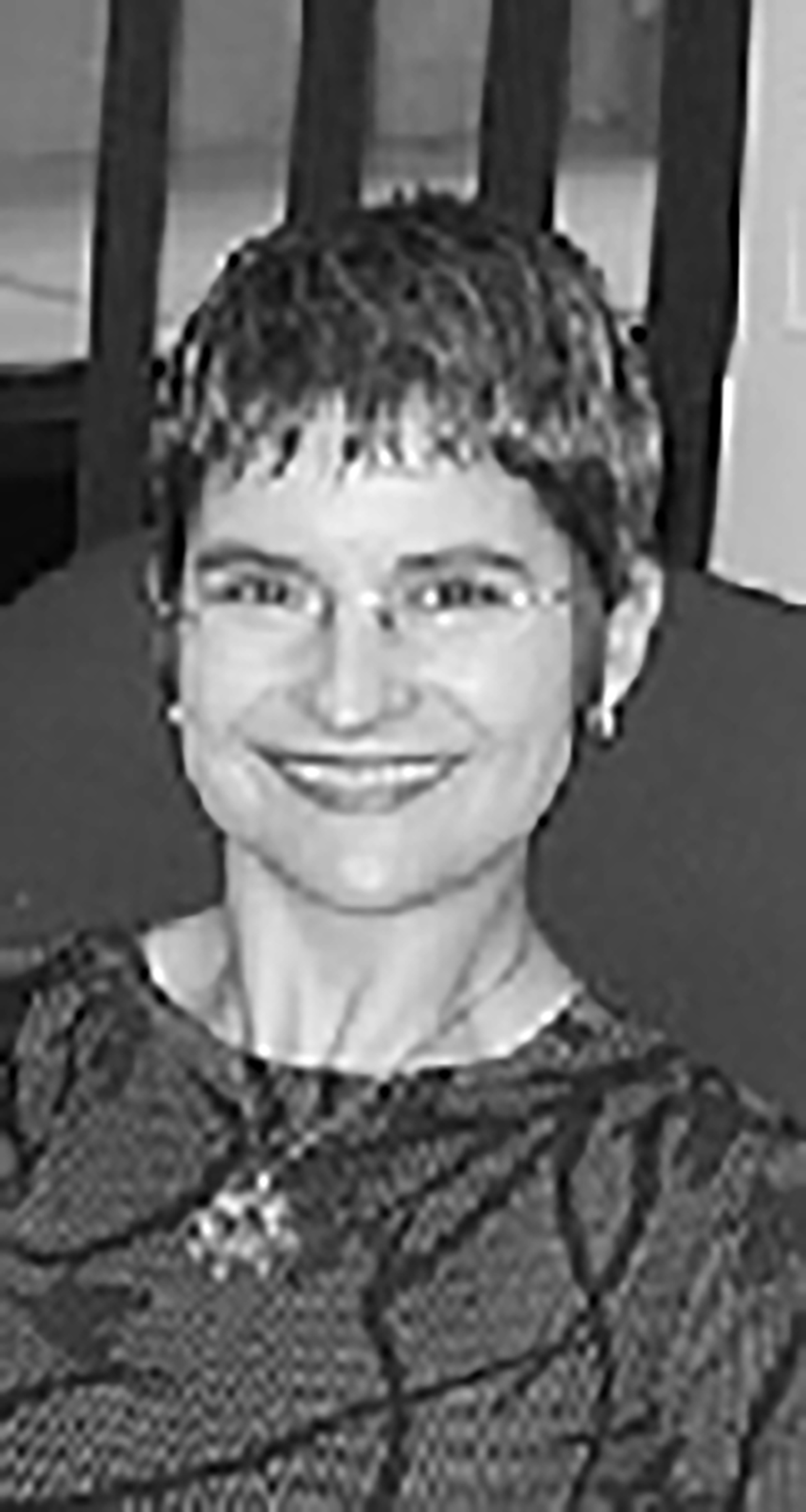 Dr Elzette Fritz