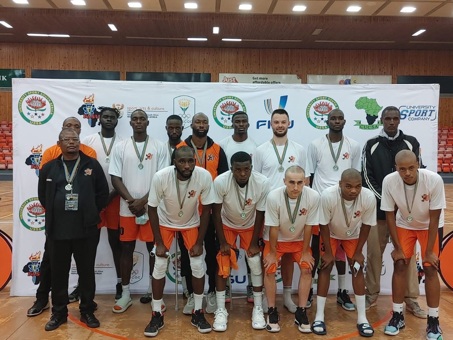 Uj Basketball Team In Ec