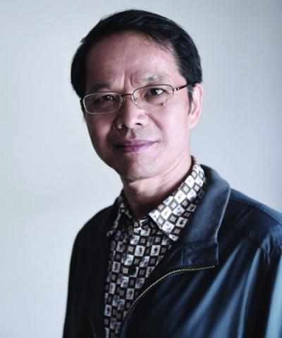 Prof Qingguo Wang
