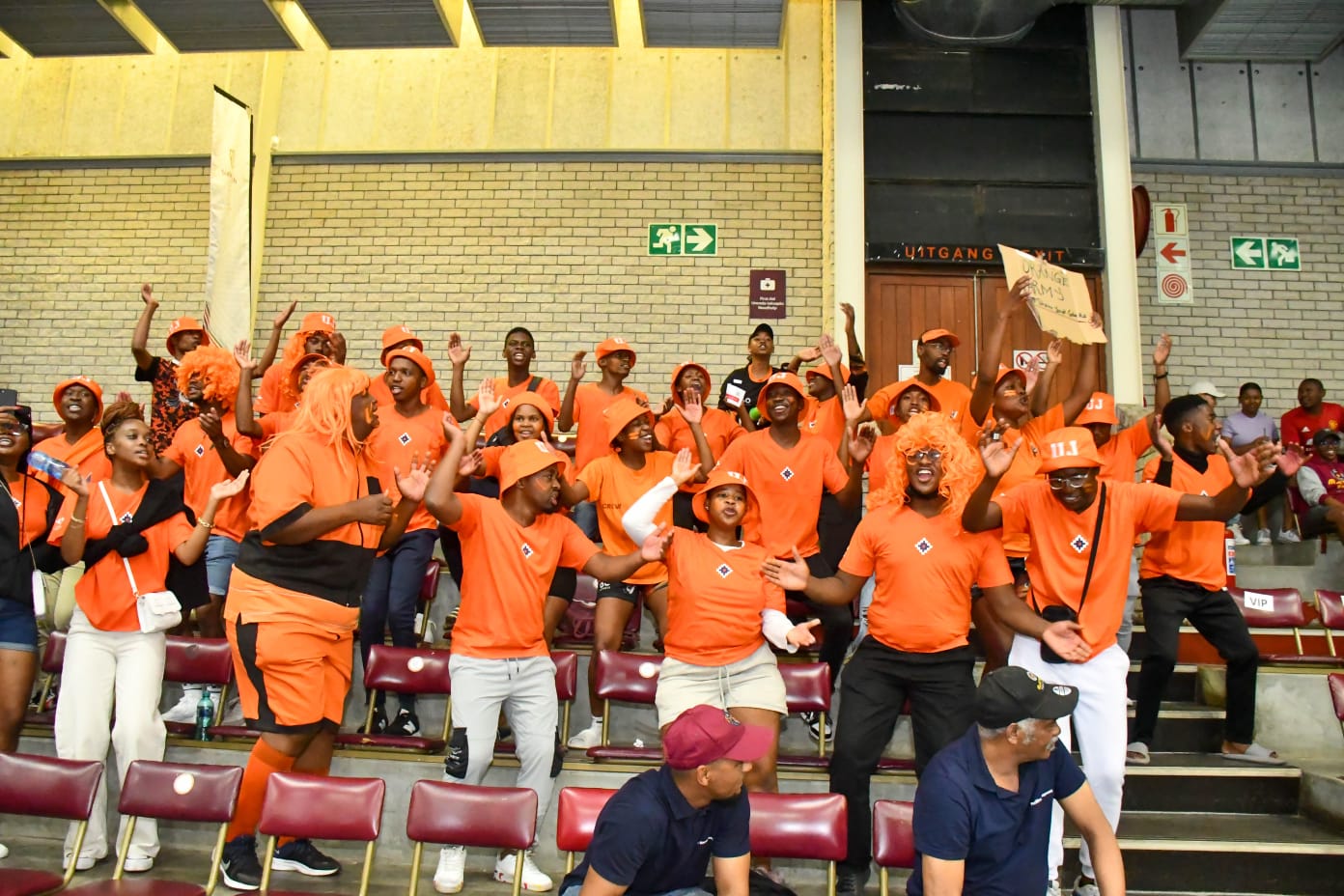 UJ supporters travelled to Stellenbosch to provide morale support for the UJ netball team.