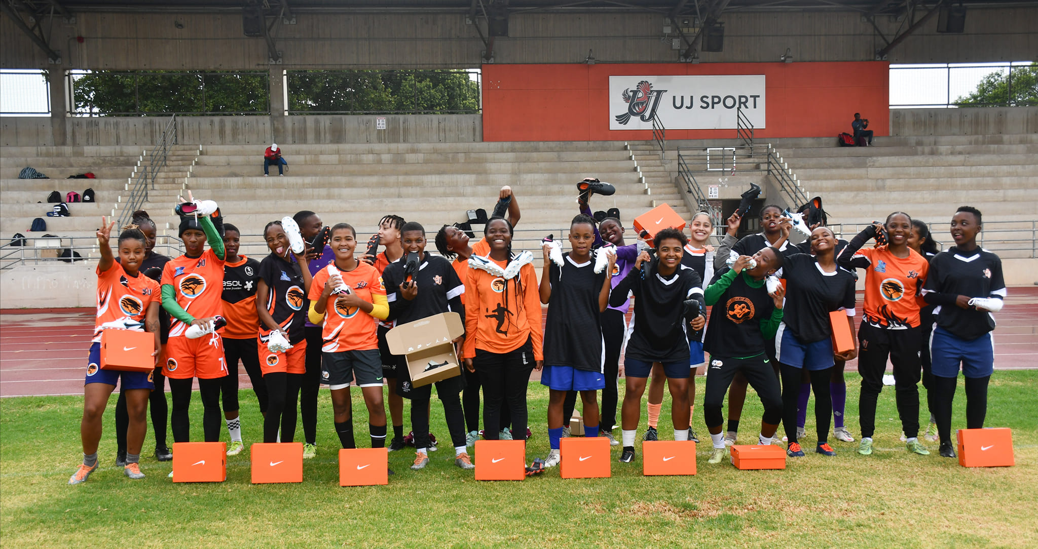 The UJ senior women's squad received a pair of soccer boots each from former UJ player and student, Thembi Kgatlana's Foundation, two days before heading to Durban for their league opening match against the Durban Ladies FC on Saturday, 04 February 2023.